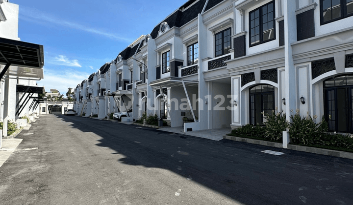 Jual Rumah Siap Huni Dalam Komplek The Marivott Daerah Bakti Luhur