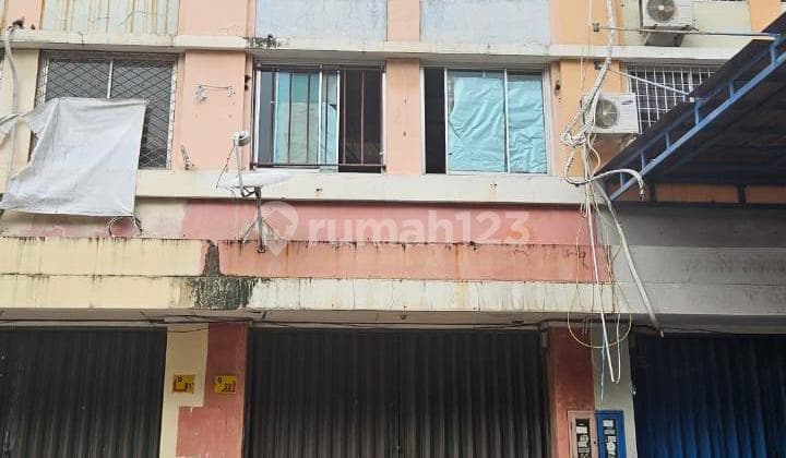 FOR SALE 2 Adjacent Shophouses Front & Back in Cempaka Mas