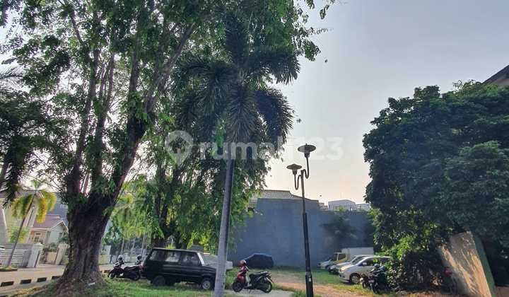 Kavling Hoek 660 m² Hadap Taman di Bukit Gading Villa, Kelapa Gading, Jakarta Utara