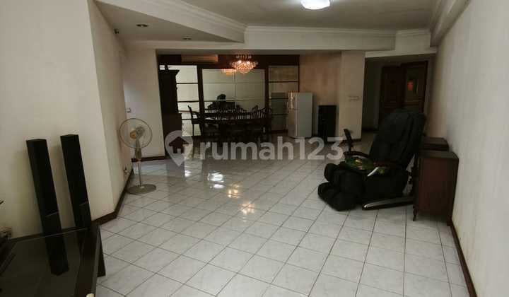 Dijual Steal Deal Condominium Taman Anggrek 3Br, Cocok untuk Investasi