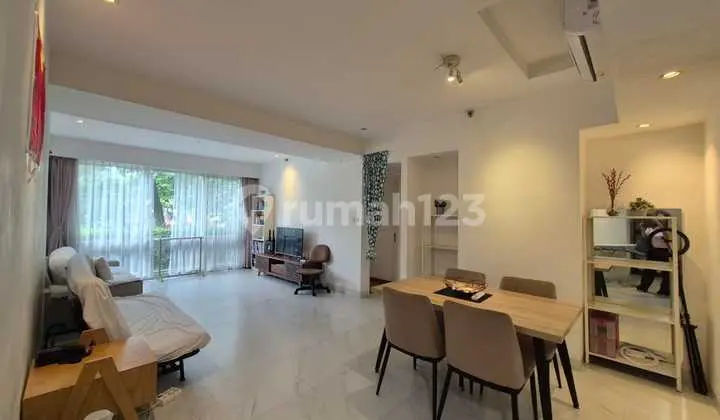 For Sale 2 Bedroom Modern and Comfortable Renovated Condominium, Taman Anggrek