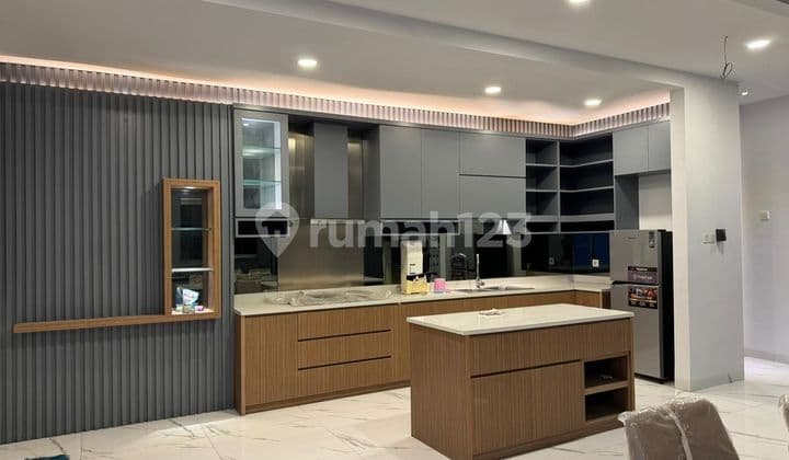 Rumah Sewa di Penjaringan Kawasan CBD Exclusive Garden House Pluit Jakarta Utara