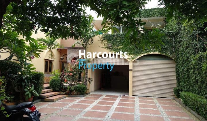 Disewakan Rumah Bagus Lokasi Strategis Area Lembang, Menteng