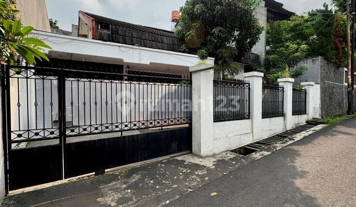 Dijual Rumah Tua Lama Hitung Tanah Di Cipete
