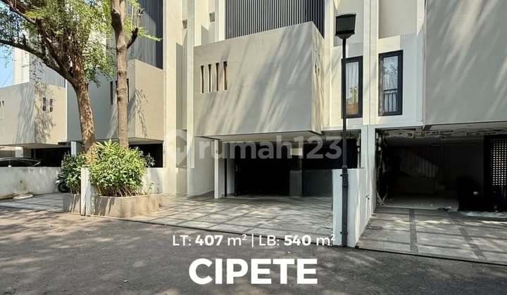 Jual / Sewa Rumah Di Cipete, Jakarta Selatan.dalam Townhouse Dekat Mrt