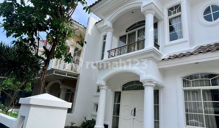 Disewa Murah Rumah Mewah Pik 8X15 3+1Br Semi Furnish