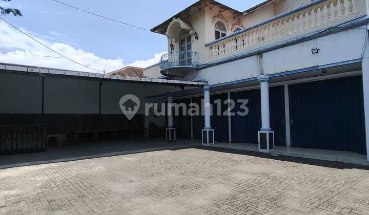 Ruang Usaha Jalan Besar Dr. Cipto Cocok untuk Hotel dan Showroom