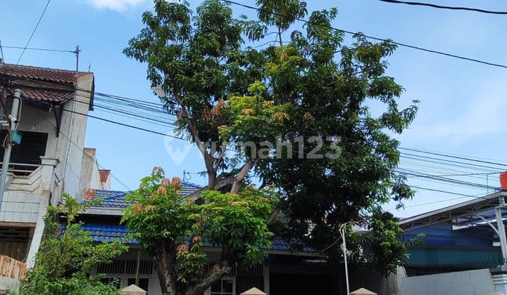 Rumah di Krakatau SHM Bagus dekat pusat kota Semarang timur