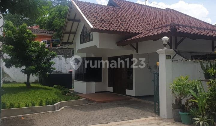 House for Sale on Kanal Sompok Road, Area 318, Nice Garden.