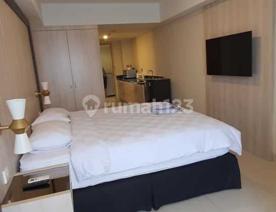 Apartemen Pinnacle Lantai 15 View City Tengah Kota