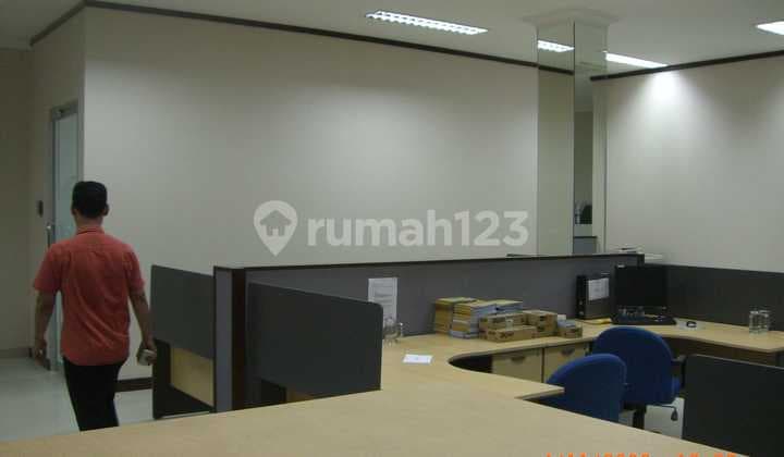 Gedung Pusat Kota Semarang 3 Lantai Lbyltkomplit