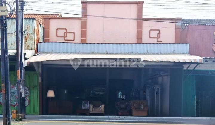 Tempat Usaha Pusat Kota Brebes Jalan Utama