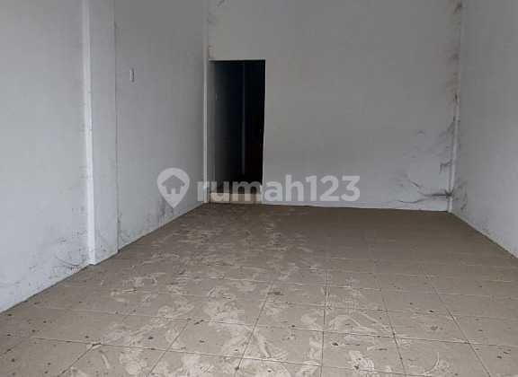 Shop house on Brigadier General Zein Hamid Street, Titi Kuning, New Sado Alley.