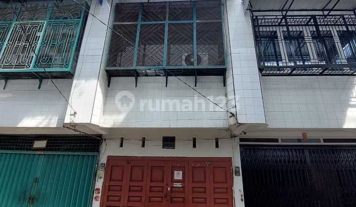 Dijual Cepat Townhouse Pinggir Jalan Mandala Bagus