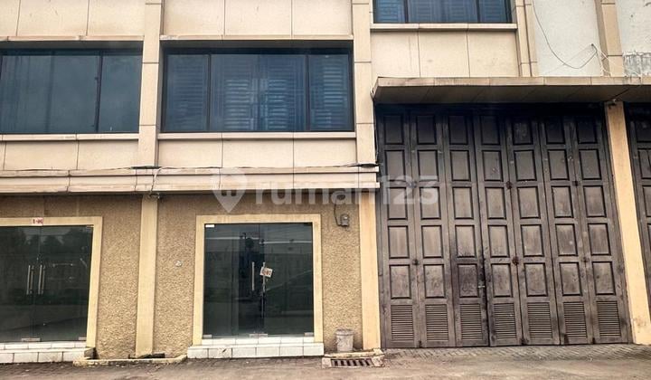 Beautiful warehouse unit for quick sale, SkyDex Amplas warehouse.