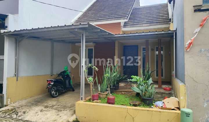 For Rent, Strategic Cluster in Bekasi, Jl. Lebar near Kranji LRT Station, Toll Road.