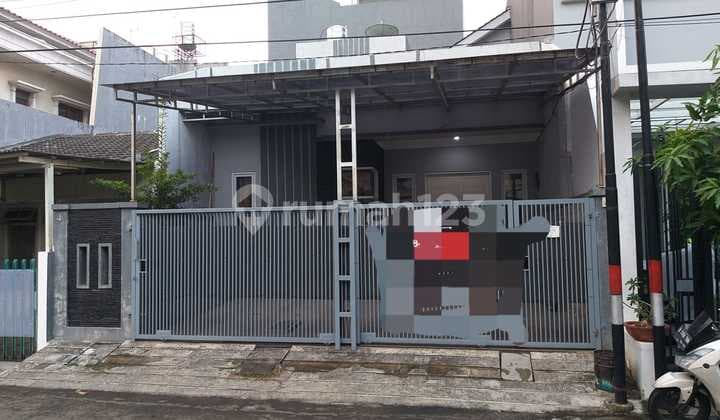 House in Kelapa Gading, North Jakarta, 1 1/4 Floors, SHM (Certificate), Renovated, South-Facing