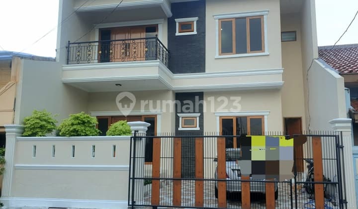 New house in Pulo Asem, East Jakarta, 2 Floors, SHM, West-facing