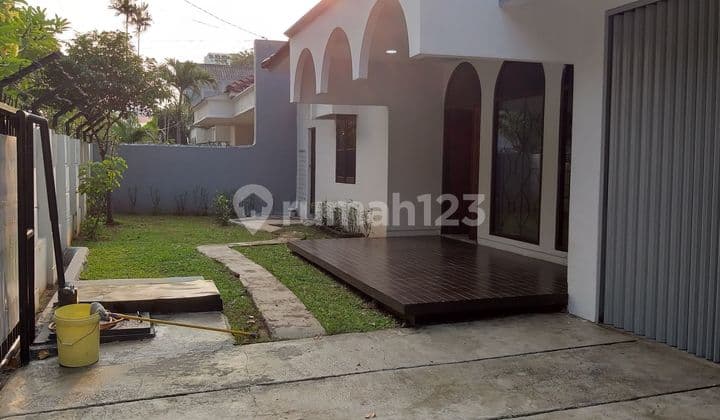 Rumah 1 lti Perum pulomas jaktim HGB Sdh Renov sltan lt 393 kt 4