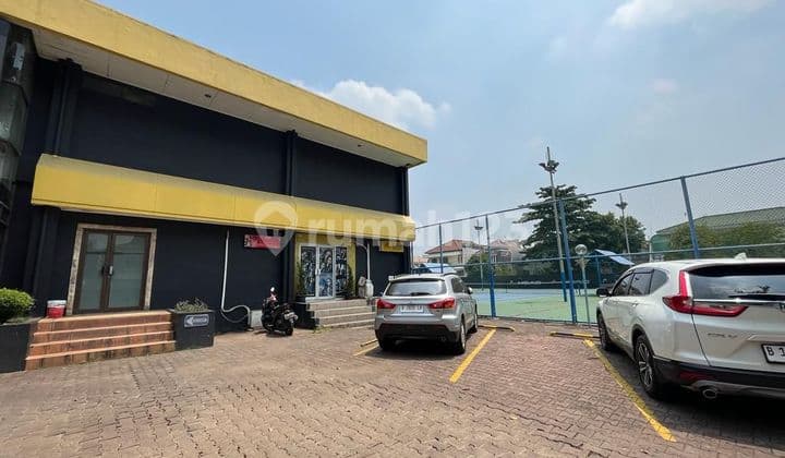 Kedoya Sport club 8240mtr lb 2000 hgb pool timur