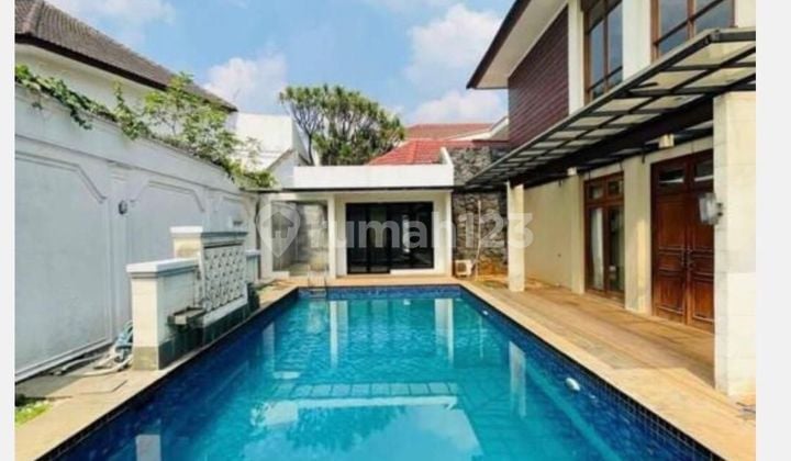 Rumah di Cilandak jaksel 670mtr kt 5 bbs bjr SHM s pool 2 Lantai