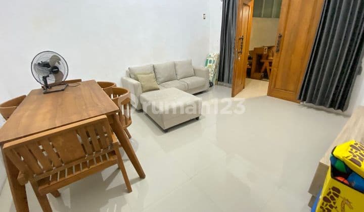 Affordable! Ready-to-Occupy 7-Meter Wide House in Medokan Rungkut, Surabaya