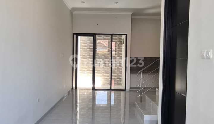 Dijual Cepat Rumah Baru Siap Huni di Klampis Surabaya Dekat Raya Merr