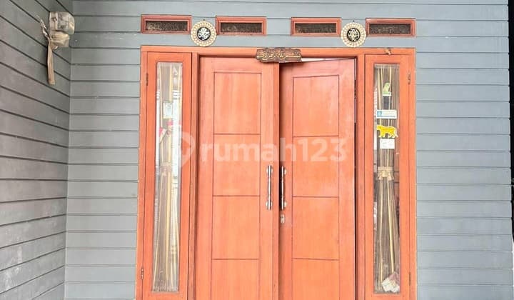 Rumah Town House yang Asri dan Mungil di Cijantung