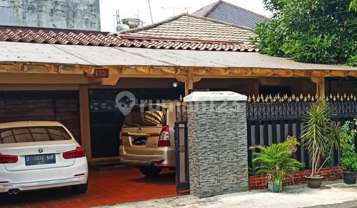 RUMAH ASRI DAN BEBAS BANJIR DI KOMPLEK GUDANG PELURU