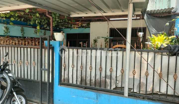 Di jual cepat rumah dekat mall dan stadion bekasi barat