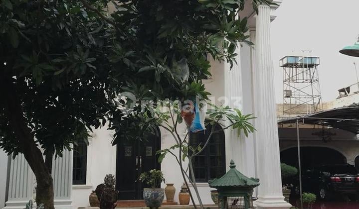 Rumah Besar Bisa Parkir 12 Mobil Bebas Banjir Di Kebon Baru