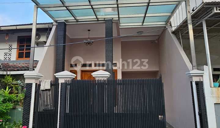 Minimalist Beautiful Fully Furnished House in Sumur Batu Kemayoran