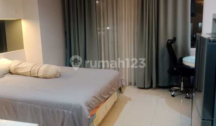 apartemen royal mediterania garden residences type studio furnished