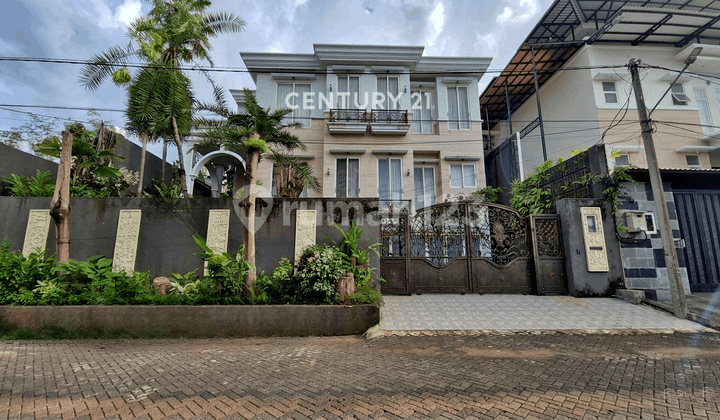 Elegant Sultan House in Villa Mas Panakkukang Hill, Ready to Occupy