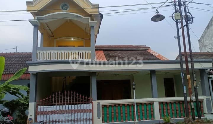 Rumah 2 Lantai di Perumahan Kepanjen, Jombang