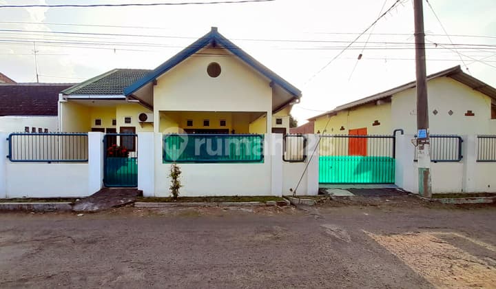 Disewakan Rumah Luas di Wisma Mojongapit Indah, Jombang