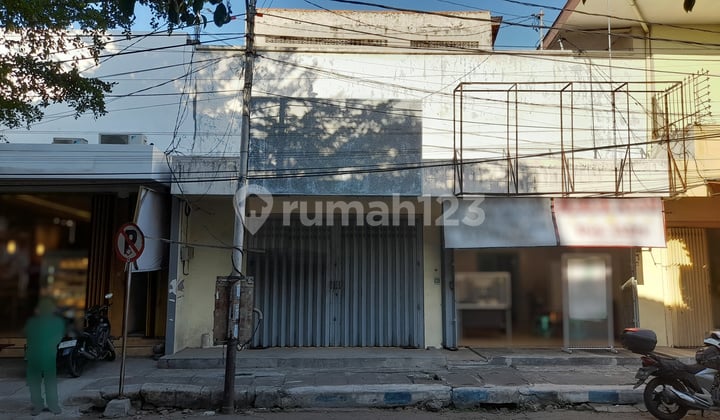 Ruang Usaha Depan Pasar Jombang Kota Area Komersil