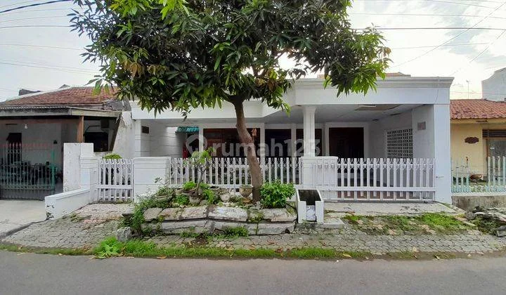 Nice 2-Story House Inside a Housing Complex, Jombang City Nice 2-Story House Inside a Housing Complex, Jombang City
