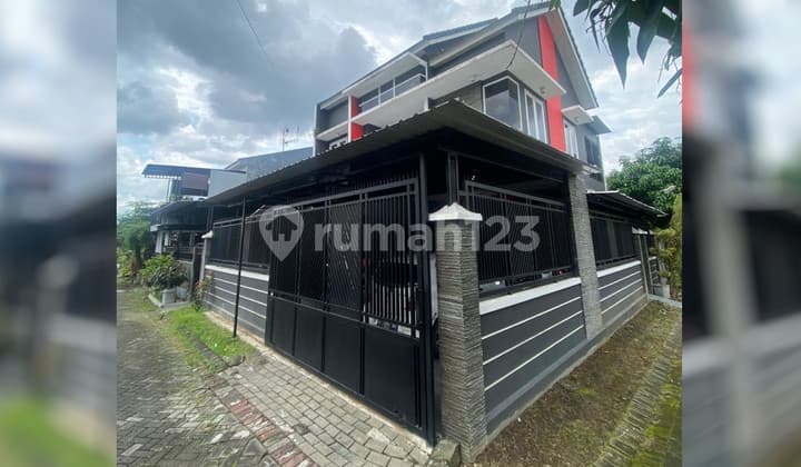 Rumah Nyaman 2 Lantai di Patraland Place Malang