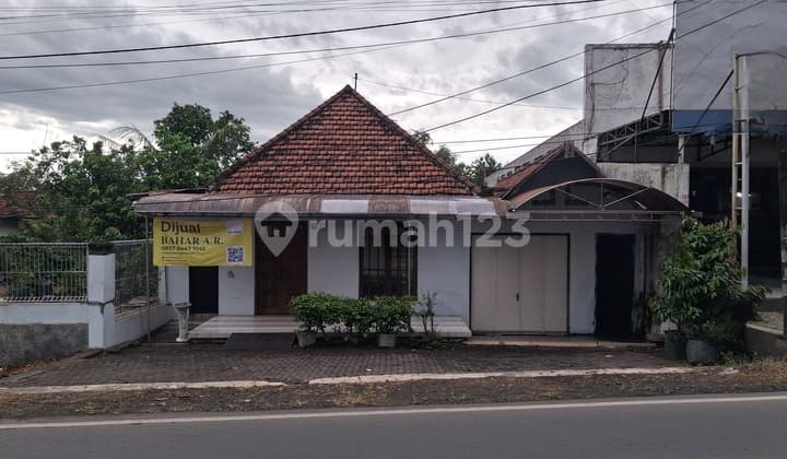 Dijual Rumah di Tanah Luas 1.000 M² - Jl. Brawijaya Peterongan