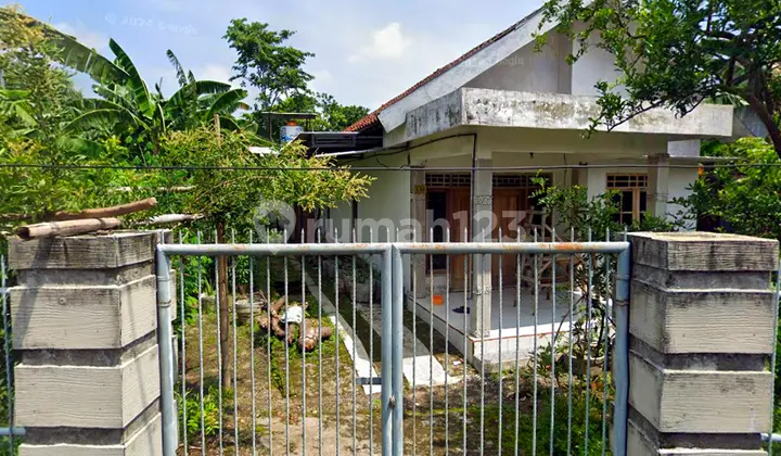Rumah Nyaman di Permukiman Jombatan, Jombang