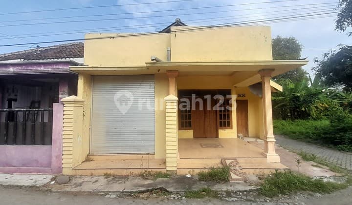 Rumah + Ruko Strategis di Permukiman Mojongapit, Jombang