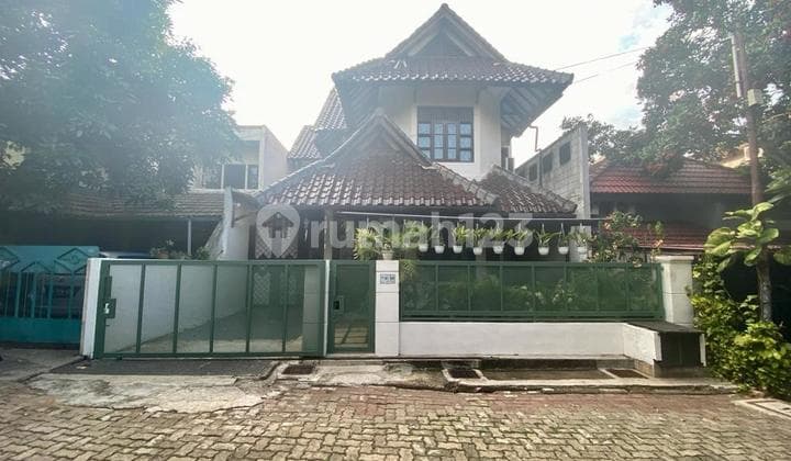 Rumah Jual Flamboyan - Rempoa , SHM, 2 Lantai
