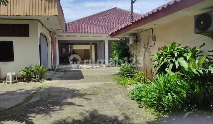Jual Tanah&Bangunan Lokasi Strategis Dekat Akses Tol
