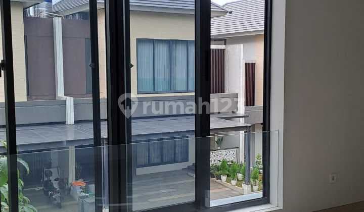 Rumah, 2 Lantai,Sektor9