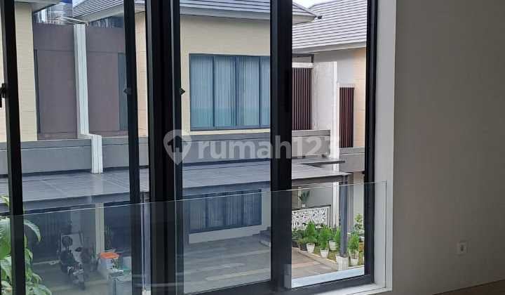 Rumah, 2 Lantai,Sektor9