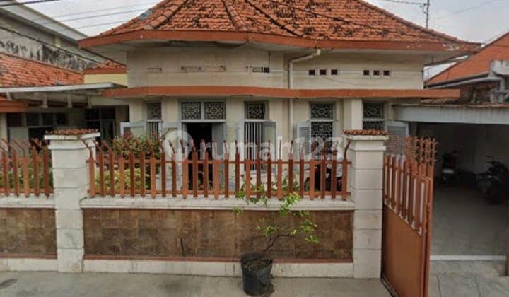 Rumah Usaha Pusat Bisnis Dekat Pasar Kapasan