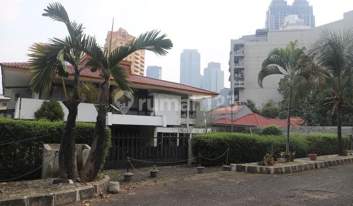 Rumah 2 Lantai SHM di Widya Chandra, Jakarta Selatan