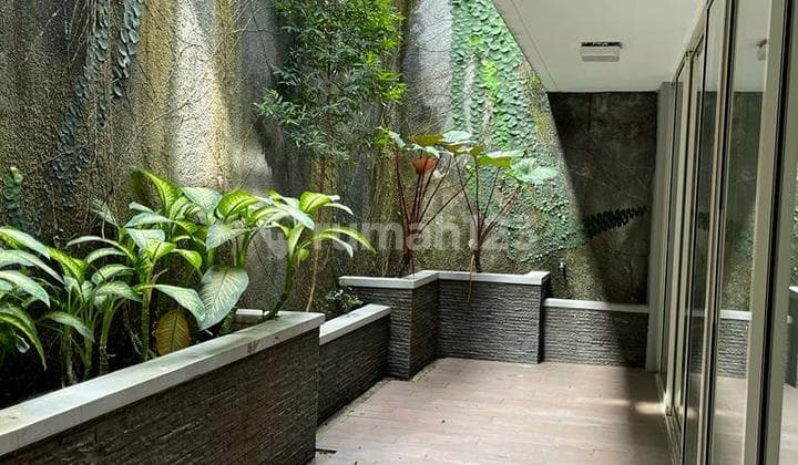 Rumah Bagus Semi Furnished di Bintaro Sektor 7, Tangerang Selatan