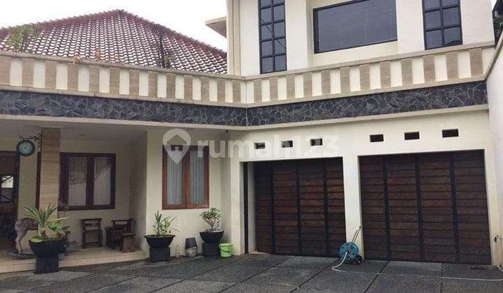 Rumah Mewah Dgn Kolam Renang Di Ampera - Cilandak - Jaksel